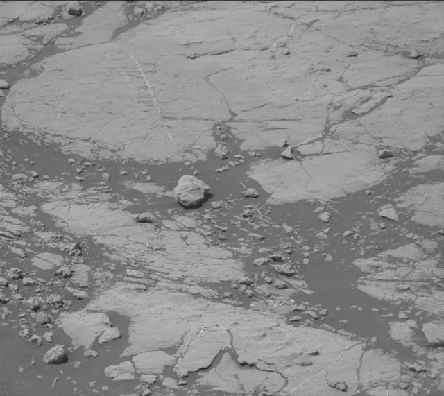 Sol 2747: Mast Camera (Mastcam)