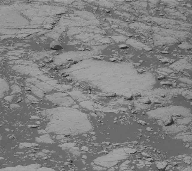 Sol 2747: Mast Camera (Mastcam)