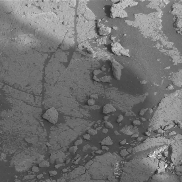 Sol 2747: Mast Camera (Mastcam)
