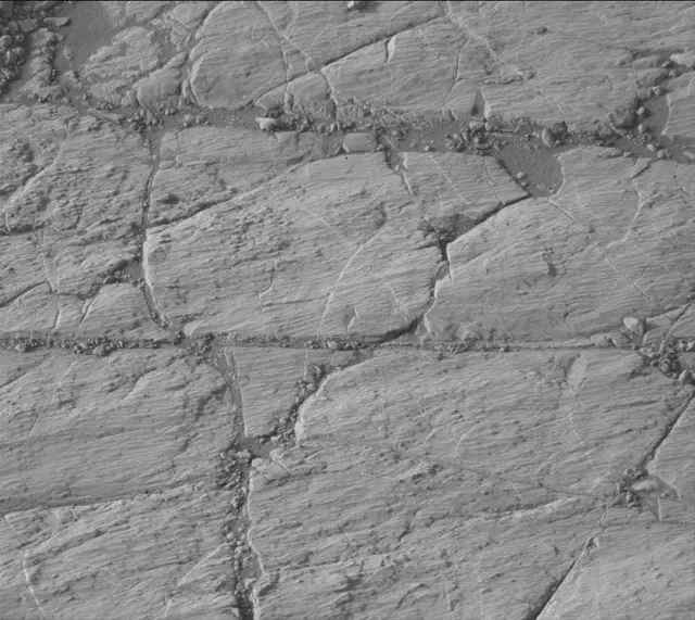 Sol 2747: Mast Camera (Mastcam)