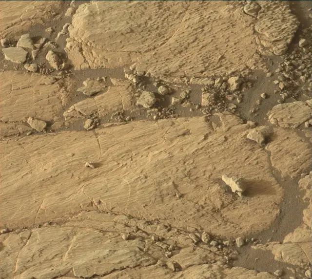 Sol 2747: Mast Camera (Mastcam)