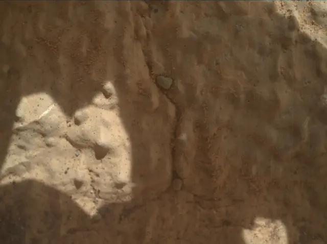 Sol 2747: Mars Hand Lens Imager (MAHLI)