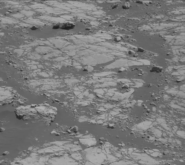 Sol 2750: Mast Camera (Mastcam)