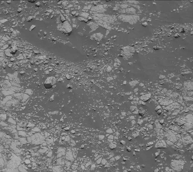 Sol 2750: Mast Camera (Mastcam)