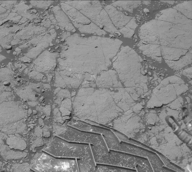 Sol 2750: Mast Camera (Mastcam)