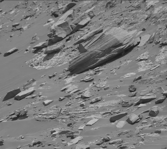 Sol 2751: Mast Camera (Mastcam)