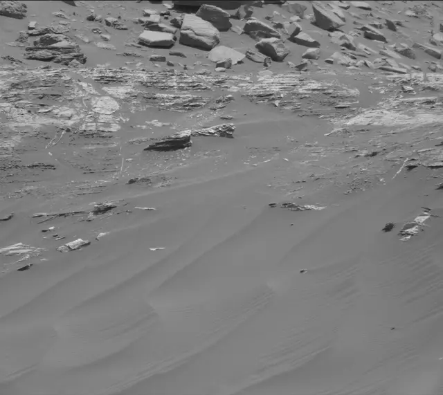 Sol 2751: Mast Camera (Mastcam)
