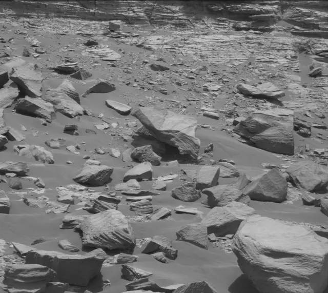 Sol 2751: Mast Camera (Mastcam)