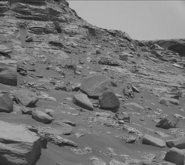 Sol 2751: Mast Camera (Mastcam)