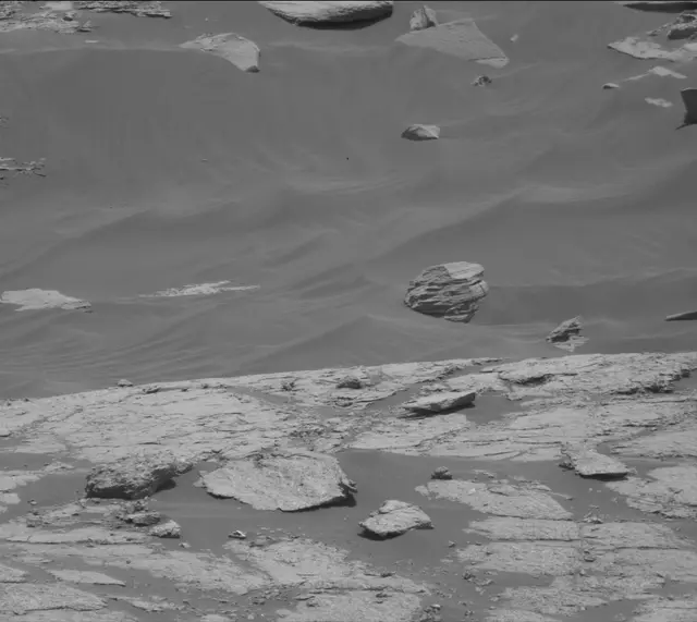 Sol 2751: Mast Camera (Mastcam)