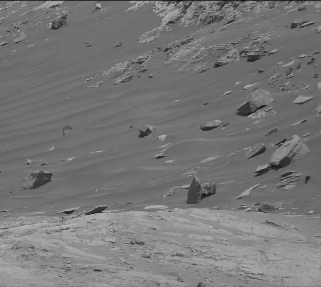 Sol 2751: Mast Camera (Mastcam)
