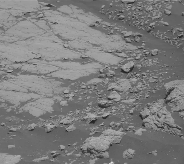 Sol 2751: Mast Camera (Mastcam)