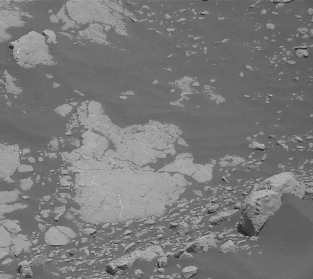 Sol 2751: Mast Camera (Mastcam)