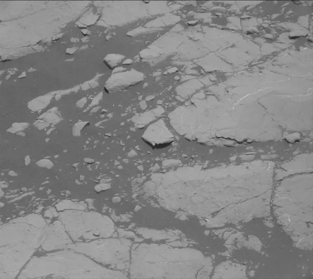 Sol 2751: Mast Camera (Mastcam)