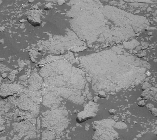 Sol 2751: Mast Camera (Mastcam)