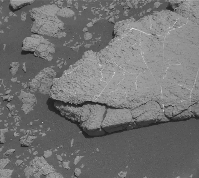 Sol 2751: Mast Camera (Mastcam)