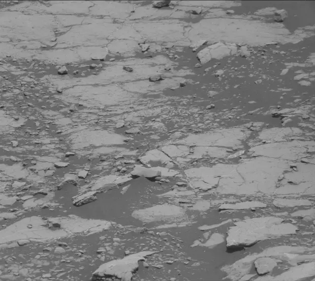 Sol 2755: Mast Camera (Mastcam)