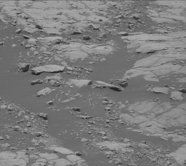 Sol 2756: Mast Camera (Mastcam)