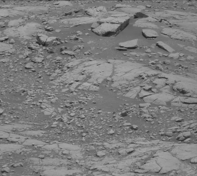 Sol 2761: Mast Camera (Mastcam)