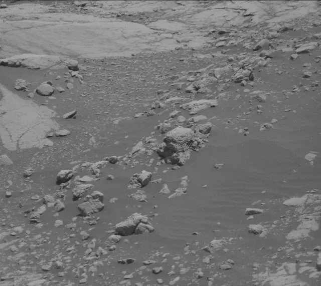 Sol 2761: Mast Camera (Mastcam)