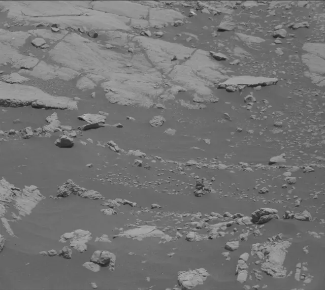Sol 2761: Mast Camera (Mastcam)