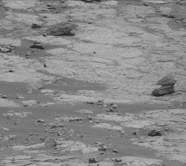 Sol 2762: Mast Camera (Mastcam)