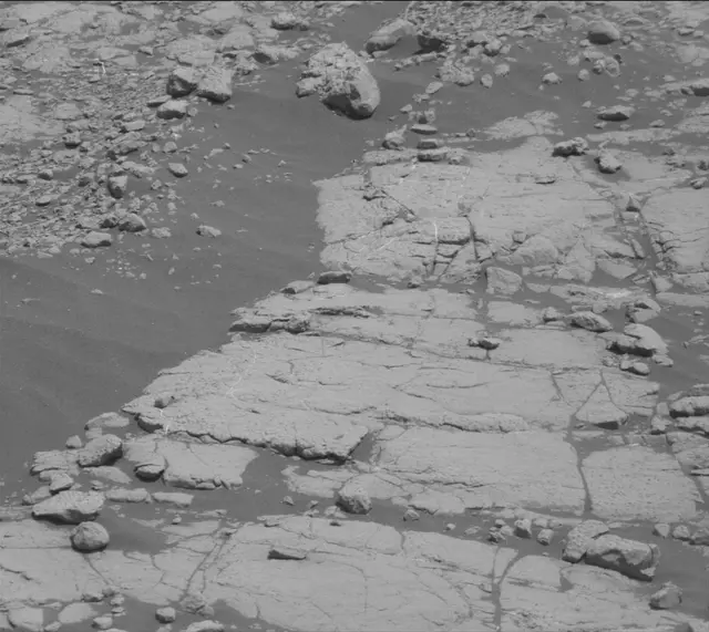 Sol 2762: Mast Camera (Mastcam)