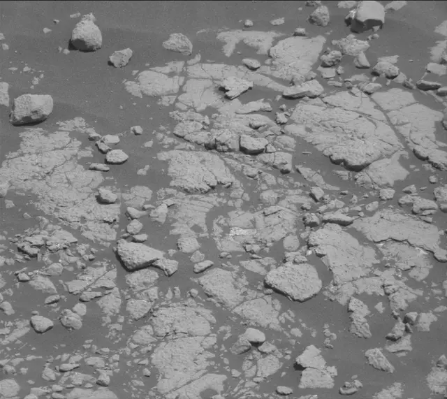 Sol 2762: Mast Camera (Mastcam)