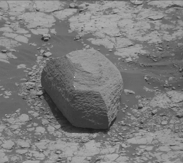 Sol 2769: Mast Camera (Mastcam)