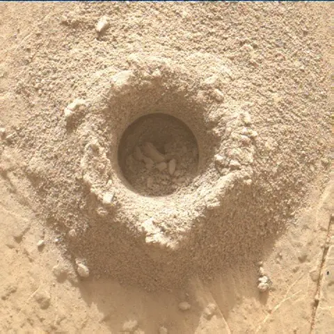 Sol 2773: Mars Hand Lens Imager (MAHLI)