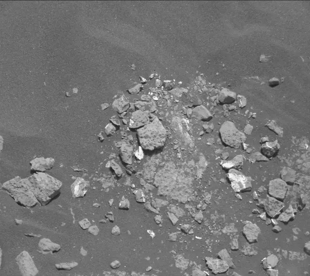 Sol 2774: Mast Camera (Mastcam)