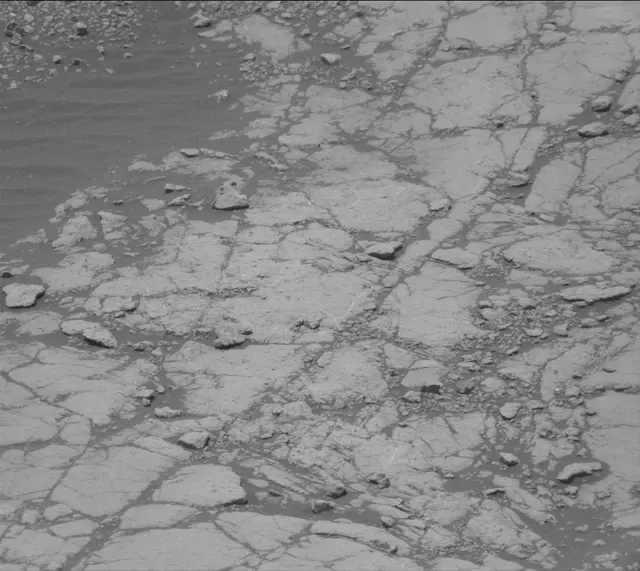 Sol 2774: Mast Camera (Mastcam)