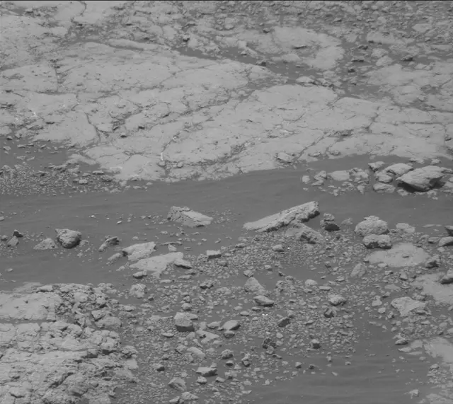 Sol 2774: Mast Camera (Mastcam)