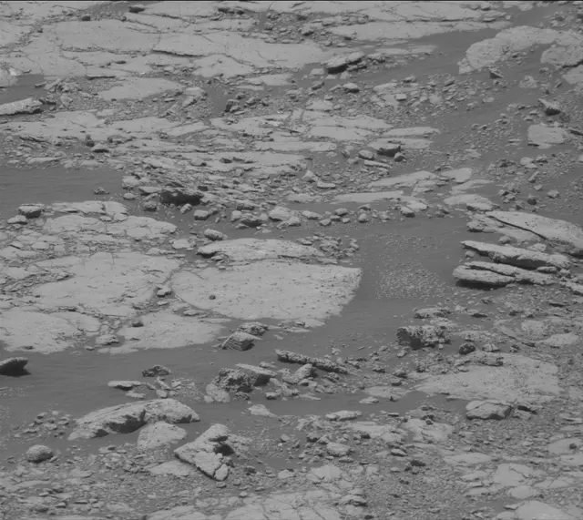 Sol 2774: Mast Camera (Mastcam)