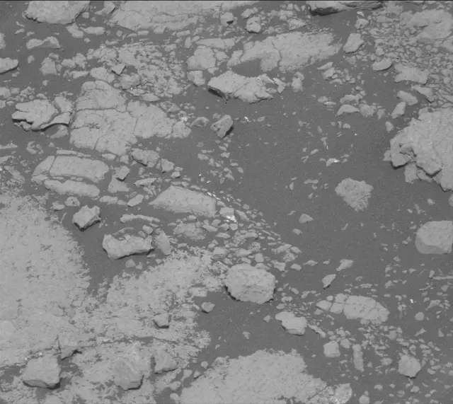 Sol 2778: Mast Camera (Mastcam)