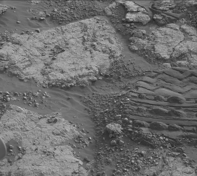 Sol 2781: Mast Camera (Mastcam)