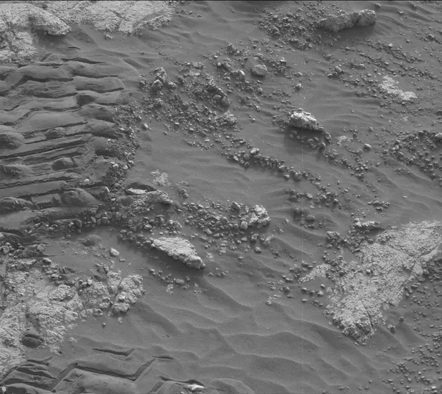 Sol 2781: Mast Camera (Mastcam)