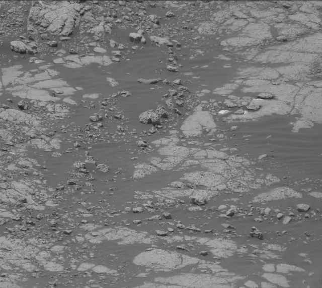 Sol 2781: Mast Camera (Mastcam)