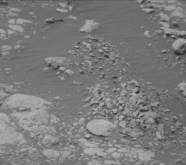 Sol 2781: Mast Camera (Mastcam)