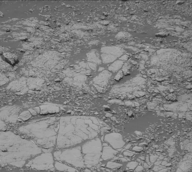 Sol 2781: Mast Camera (Mastcam)
