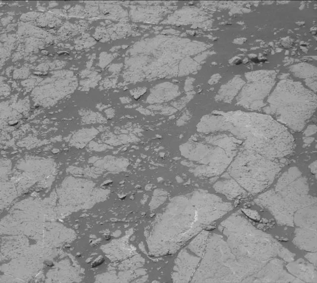 Sol 2781: Mast Camera (Mastcam)