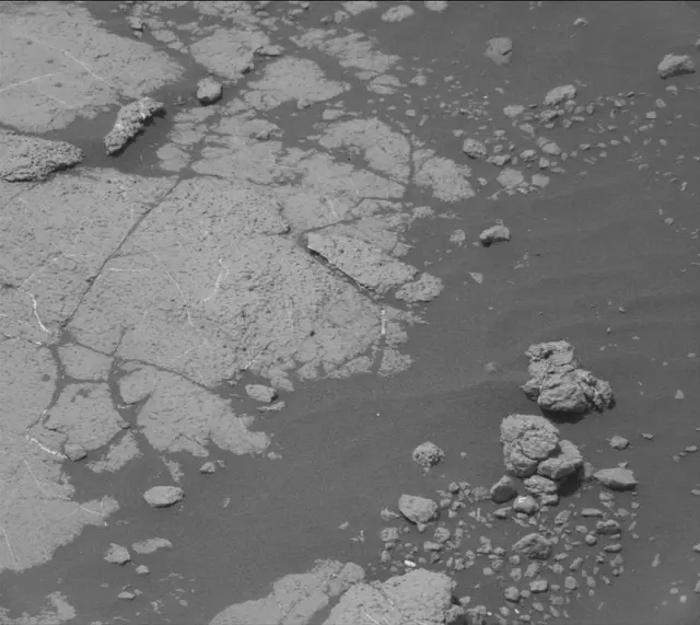 Sol 2781: Mast Camera (Mastcam)