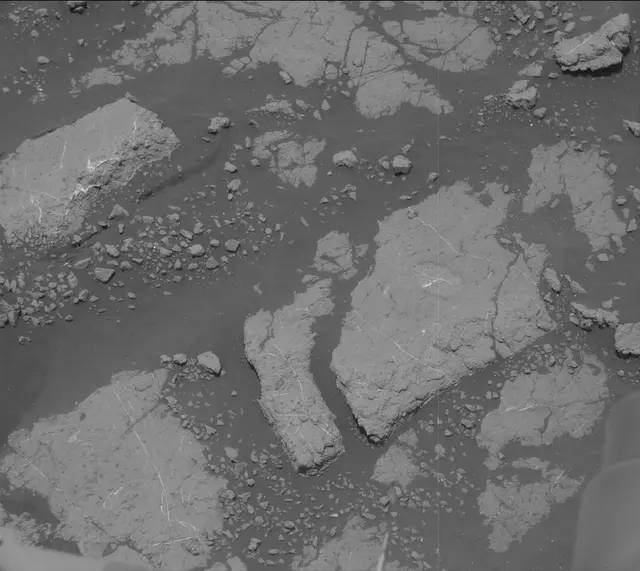 Sol 2786: Mast Camera (Mastcam)