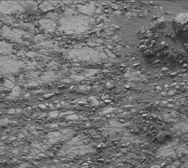 Sol 2786: Mast Camera (Mastcam)