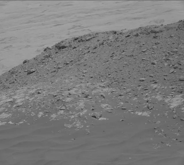 Sol 2786: Mast Camera (Mastcam)