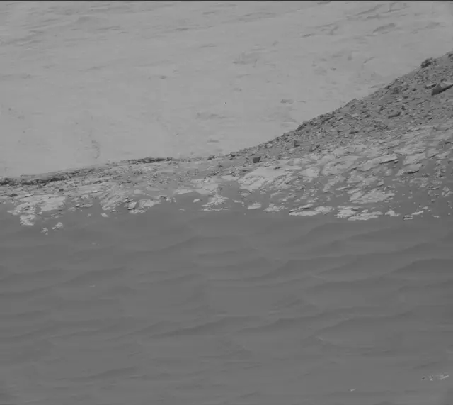 Sol 2786: Mast Camera (Mastcam)