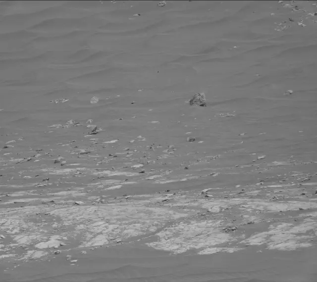 Sol 2786: Mast Camera (Mastcam)