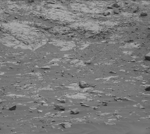 Sol 2786: Mast Camera (Mastcam)