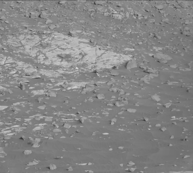 Sol 2786: Mast Camera (Mastcam)