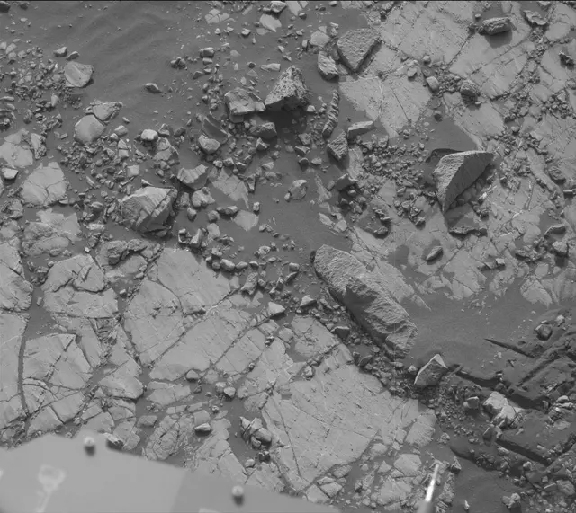 Sol 2788: Mast Camera (Mastcam)